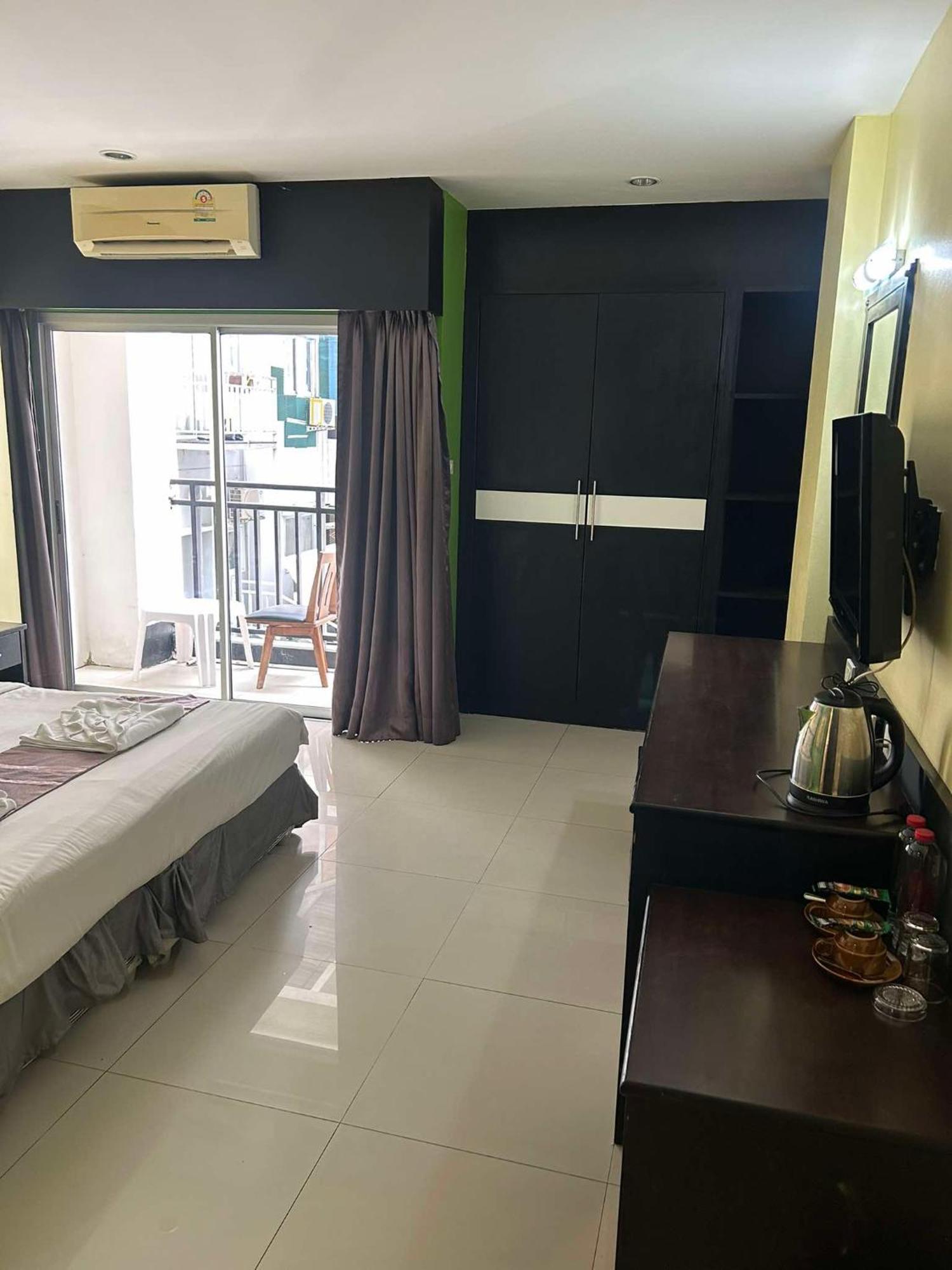 Hotel Star House