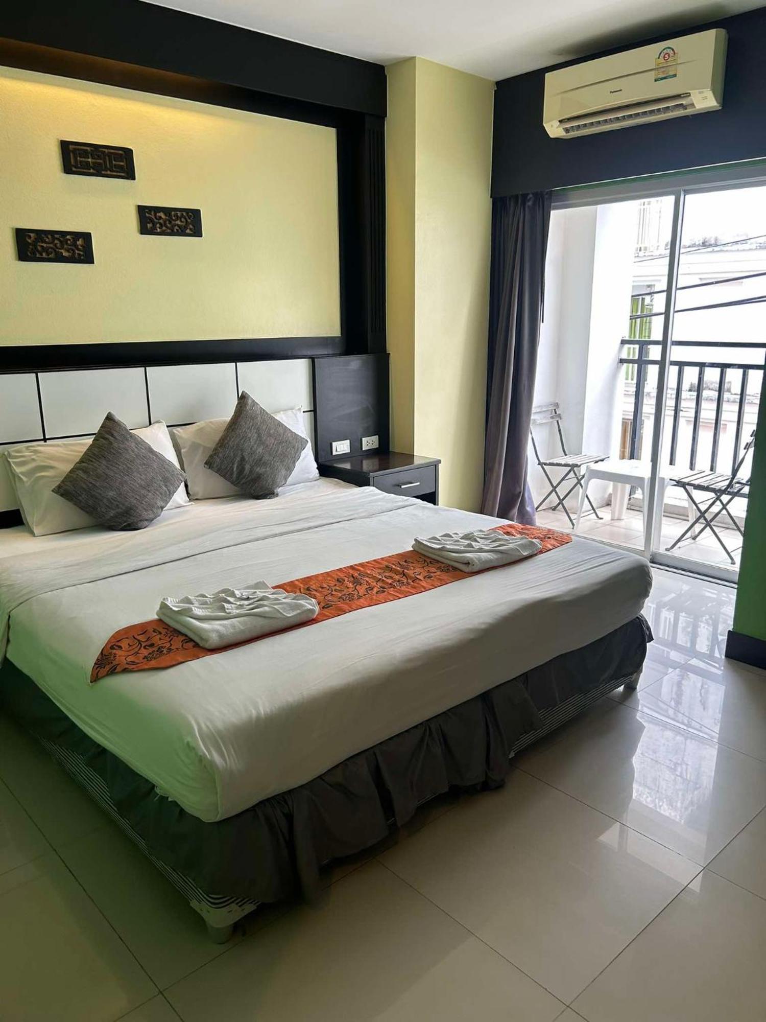 Star House 3* Patong